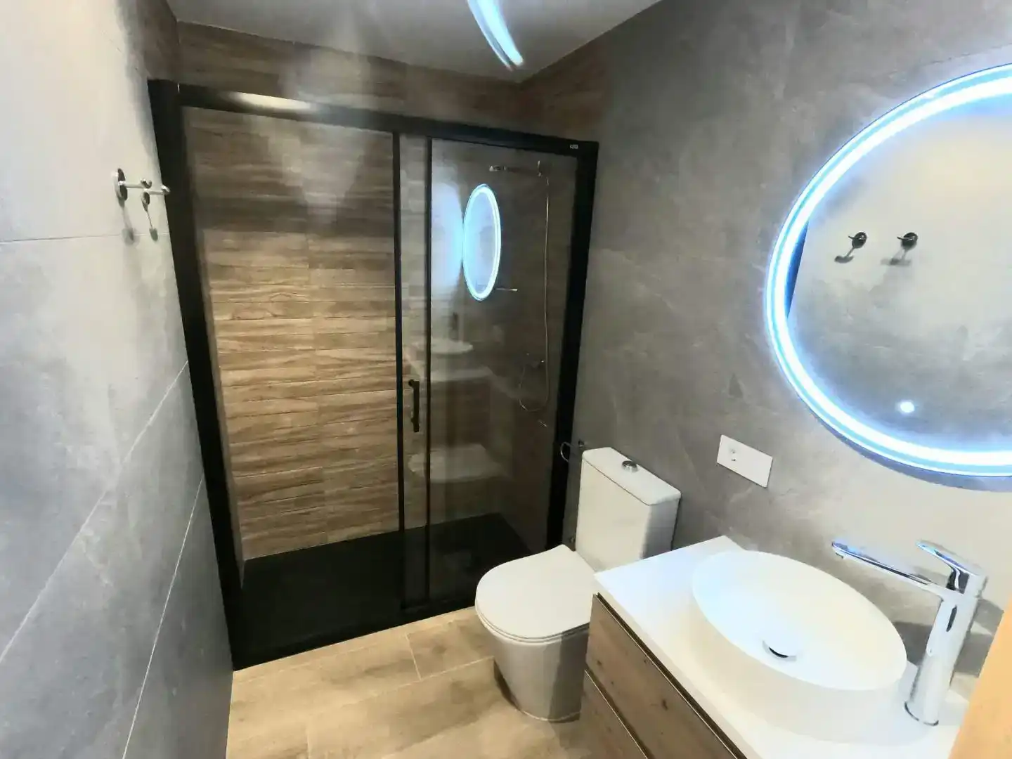 Baño de Piso en venta en Antigua con Amueblado