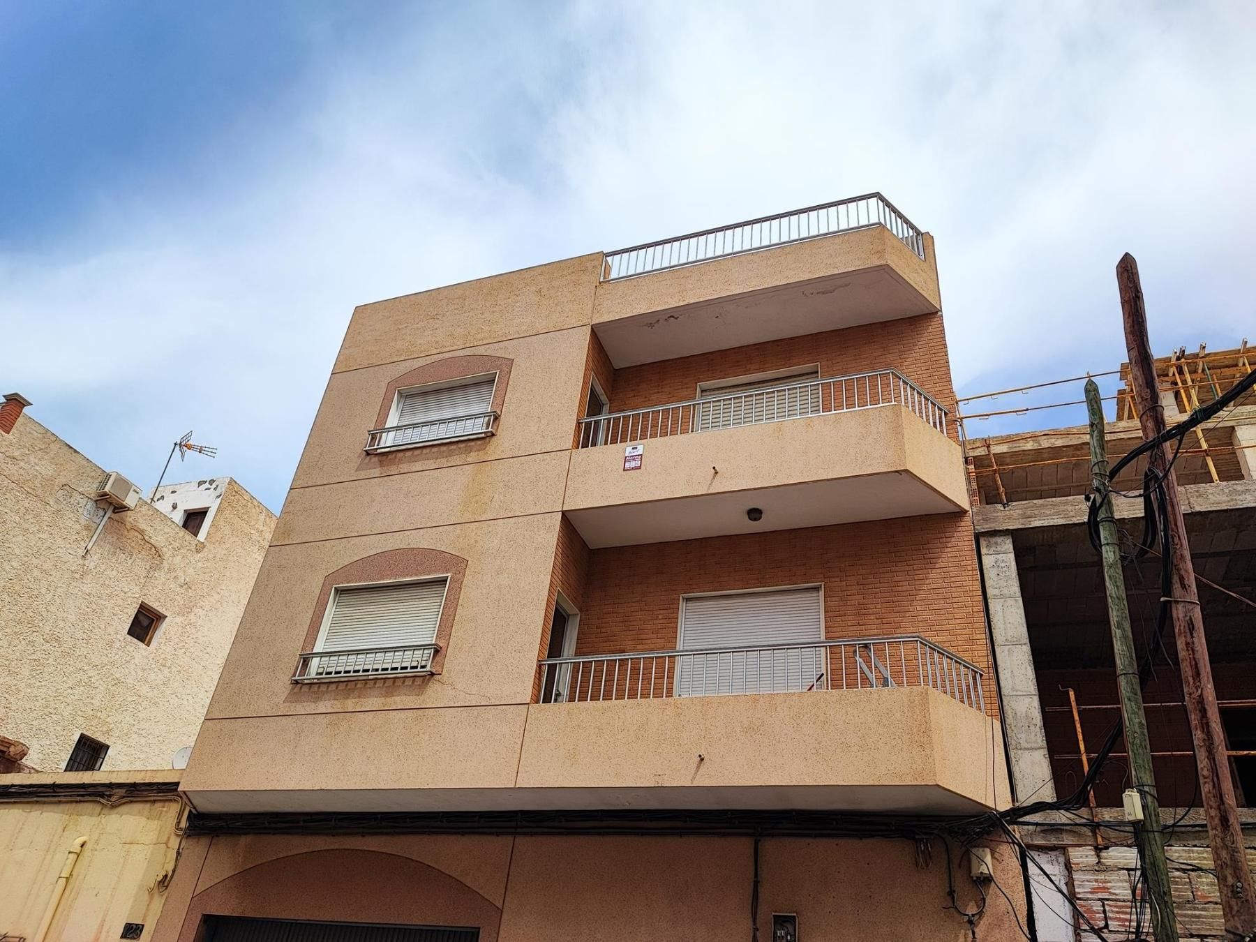 Vista exterior de Pis en venda en  Almería Capital amb Terrassa