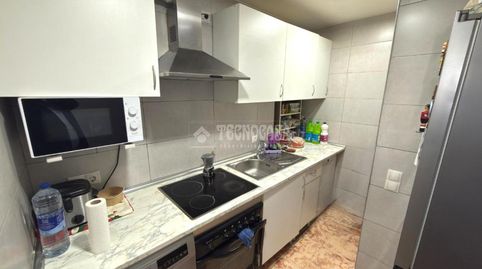Foto 3 de Piso en venta en Apóstol Santiago, Madrid Capital