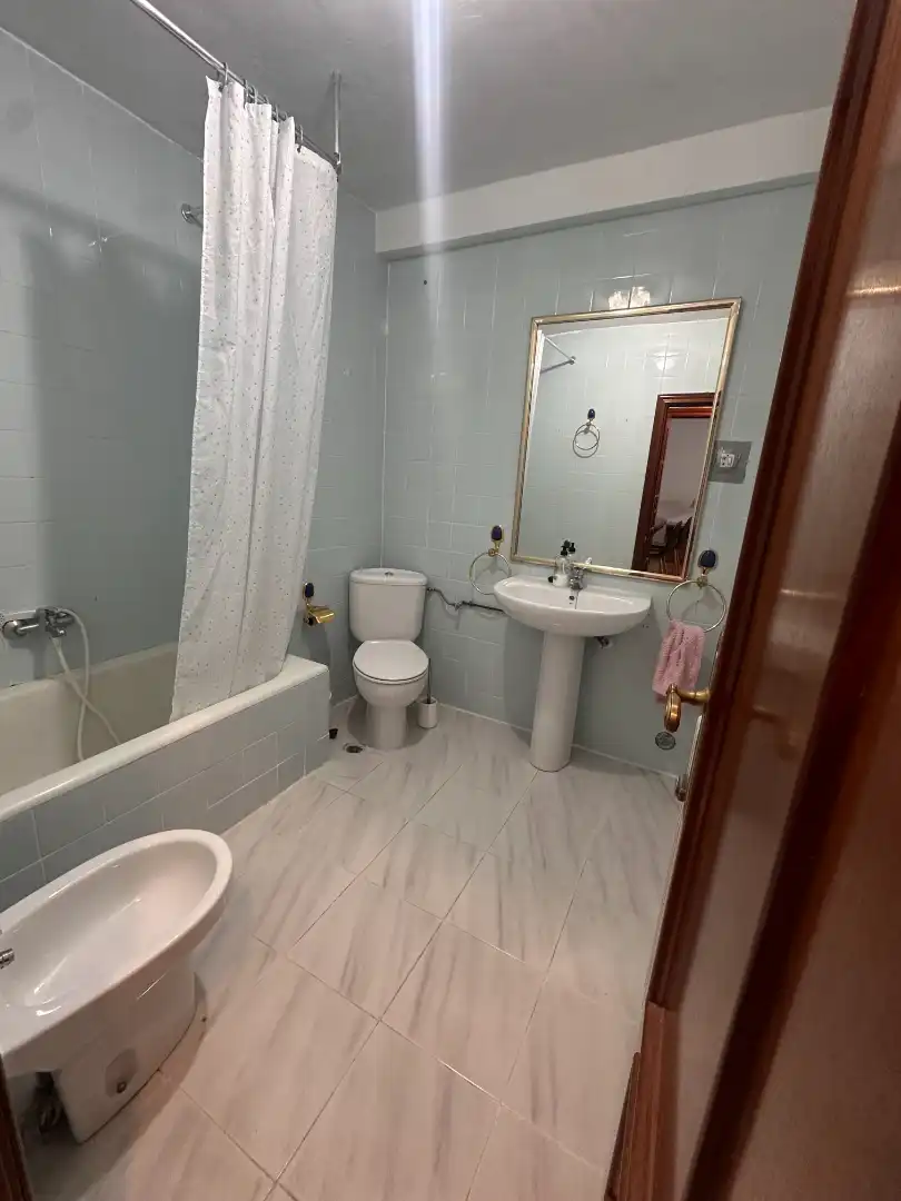 Bathroom of Flat for rent in Cuenca  with Heating, Furnished and Oven