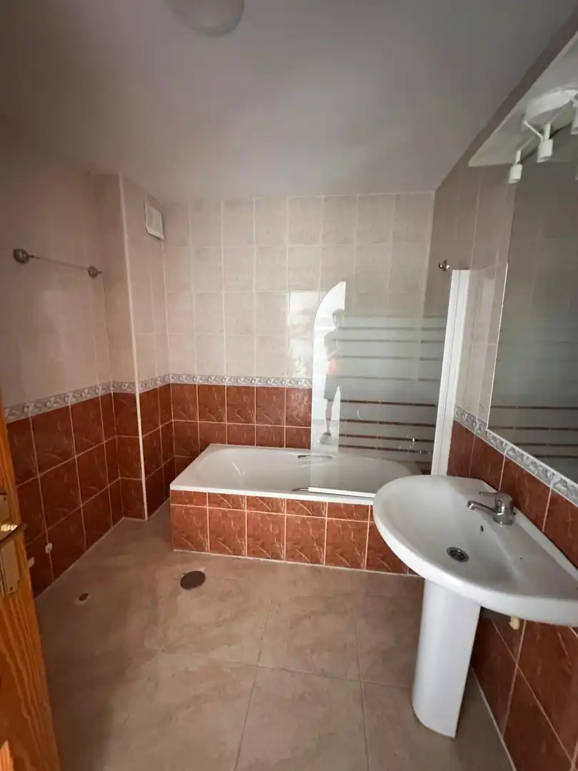 Bany de Casa adosada en venda en La Nucia amb Jardí privat, Terrassa i Traster