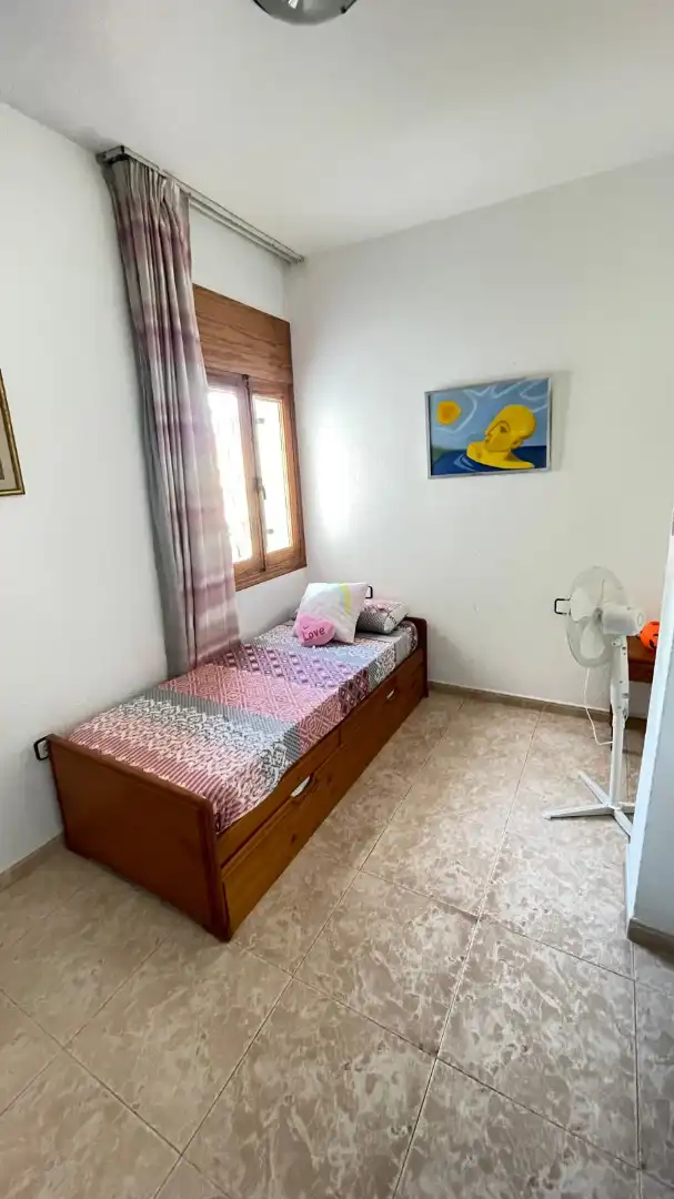 Dormitori de Casa o xalet de lloguer en El Campello amb Aire condicionat, Calefacció i Jardí privat