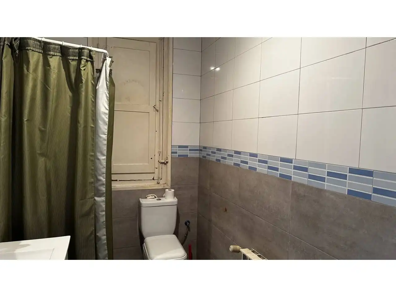 Badezimmer von Gebäude zur Miete in  Pamplona / Iruña