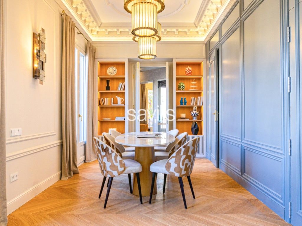 Menjador de Àtic en venda en  Barcelona Capital amb Aire condicionat, Terrassa i Moblat