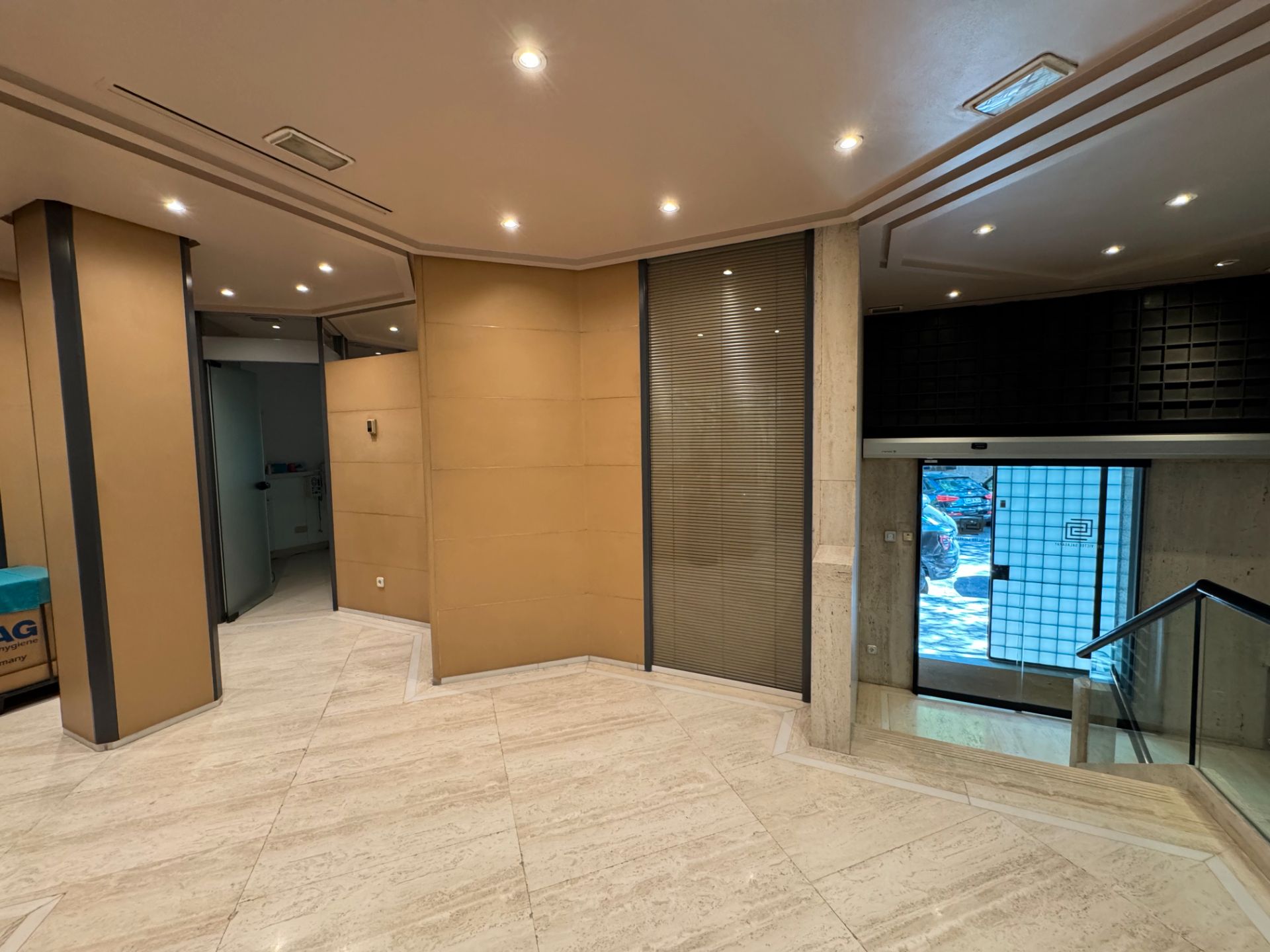 Premises for sale in  Madrid Capital  with Air Conditioner and Heating