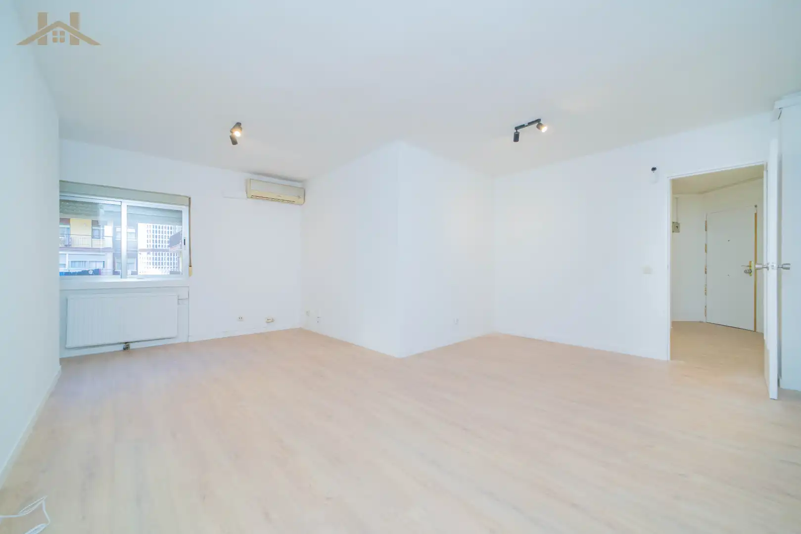 Living room of Flat for sale in Móstoles  with Air Conditioner, Heating and Terrace