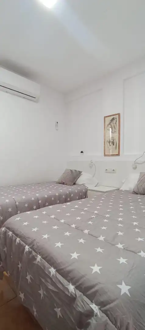 Casa aparellada amb piscina en venda a Rincón de Loix, imagen 20