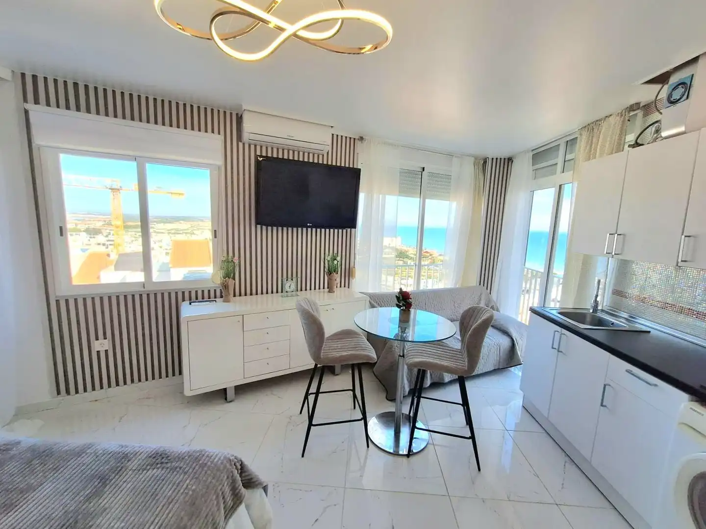 Wohnzimmer von Wohnung zum Verkauf in Torrevieja mit Klimaanlage und Möbliert