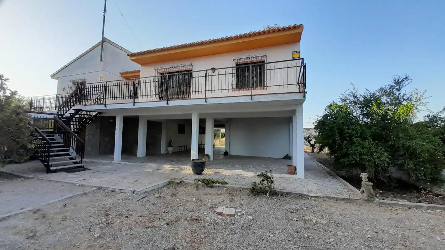 Außenansicht von Haus oder Chalet zum Verkauf in Benejúzar mit Privatgarten, Terrasse und Schwimmbad