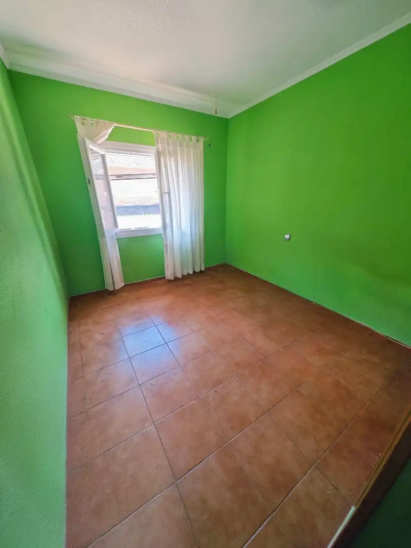 Habitación de Casa adosada en venta en Toledo con Aire acondicionado, Calefacción y Horno
