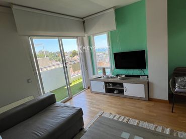 Appartamento con balcone in affitto a Ponent