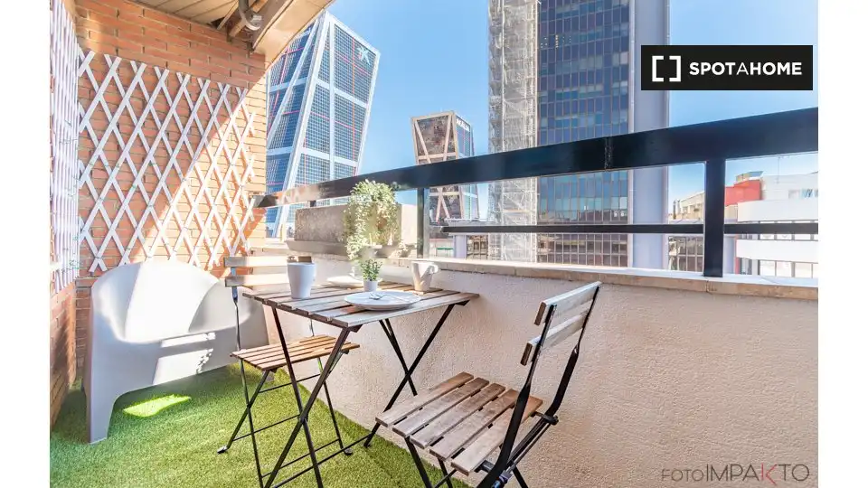 Habitación en Almenara -Ventilla