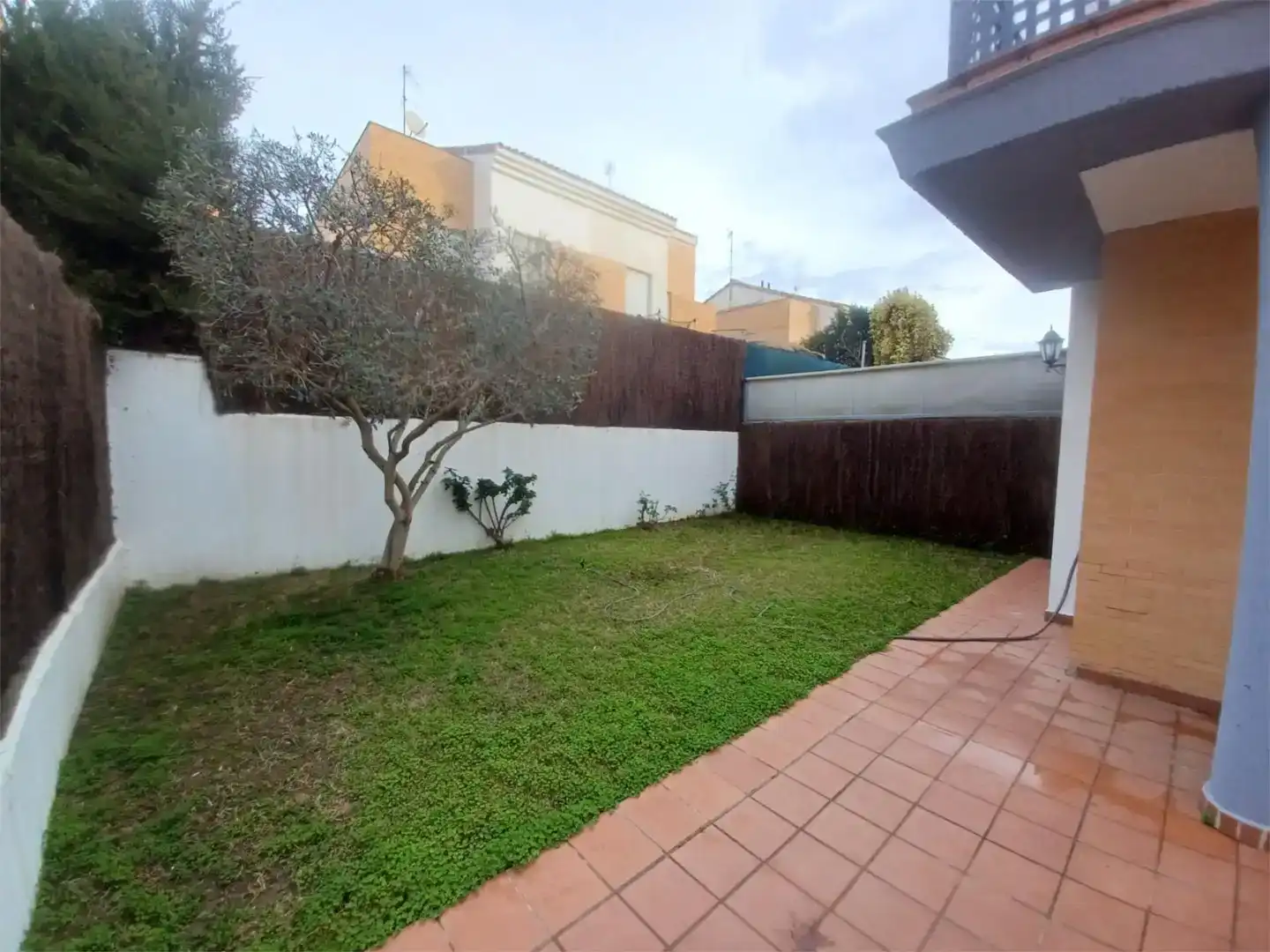 Jardí de Pis en venda en Espartinas amb Aire condicionat, Jardí privat i Traster