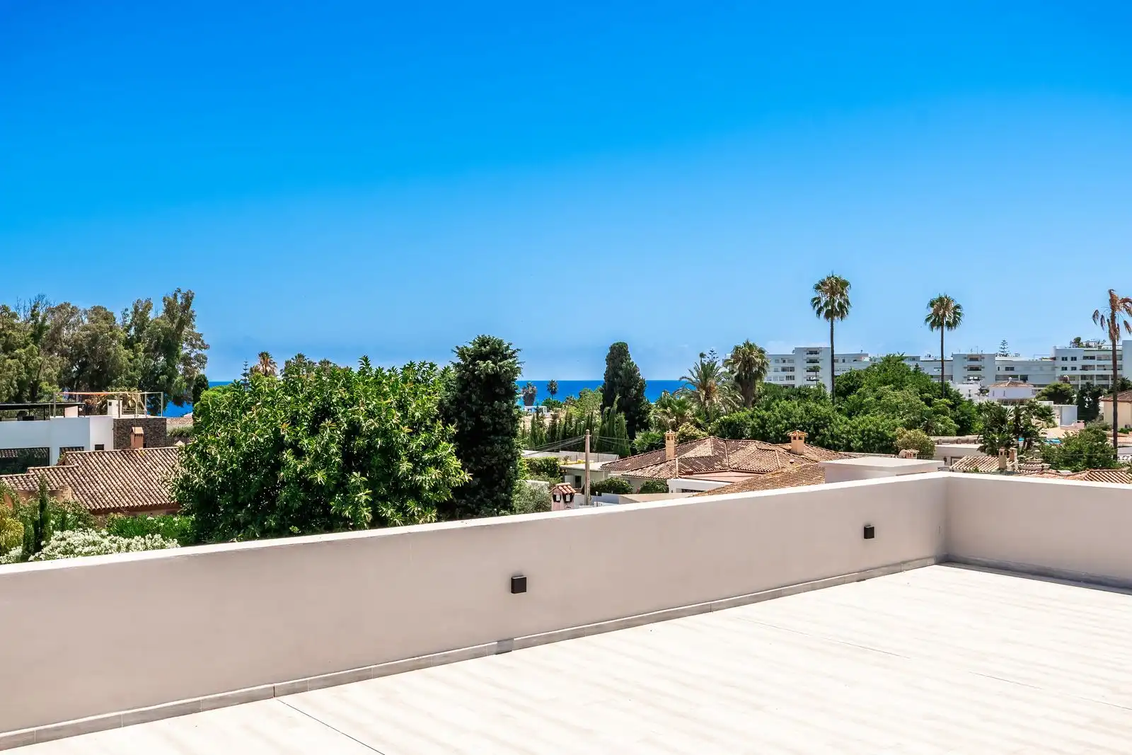 Chalet con piscina en venta en Avenida Marqués del Duero 82, imagen 19