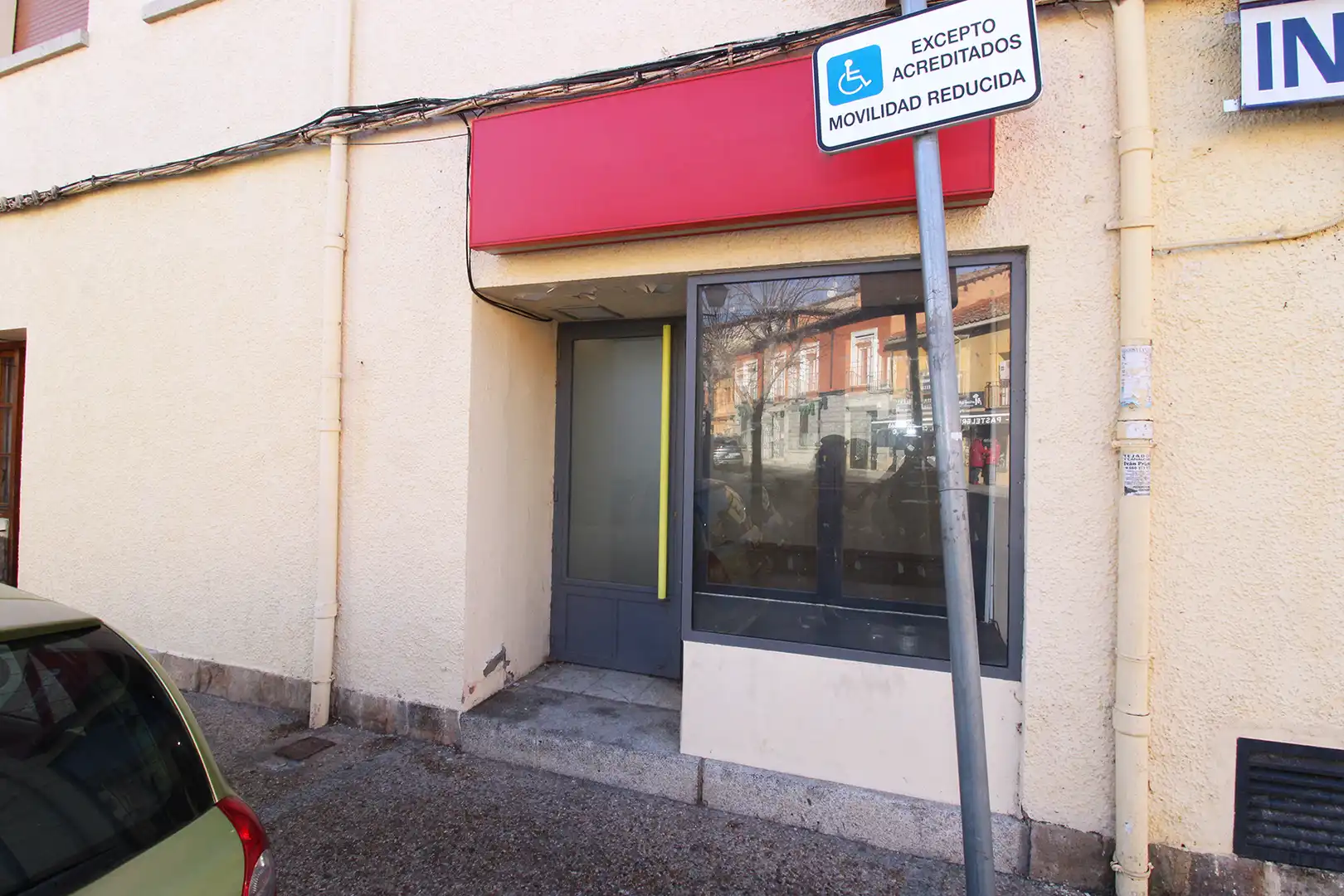 Commercial properties for rent in Torrelaguna  with Air Conditioner