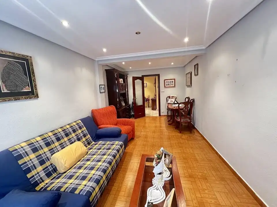 Wohnzimmer von Wohnung zum Verkauf in Siero mit Heizung und Terrasse