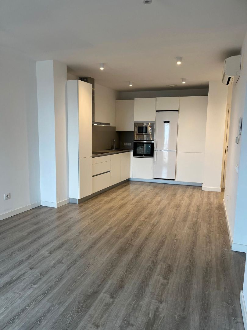 Kitchen of Flat for rent in  Santa Cruz de Tenerife Capital  with Parquet flooring, Storage room and Oven