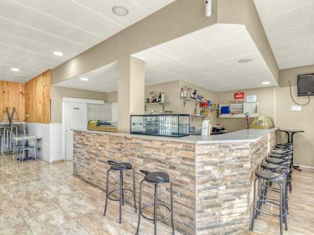 Local comercial en Venta en Sant Pere Pescador