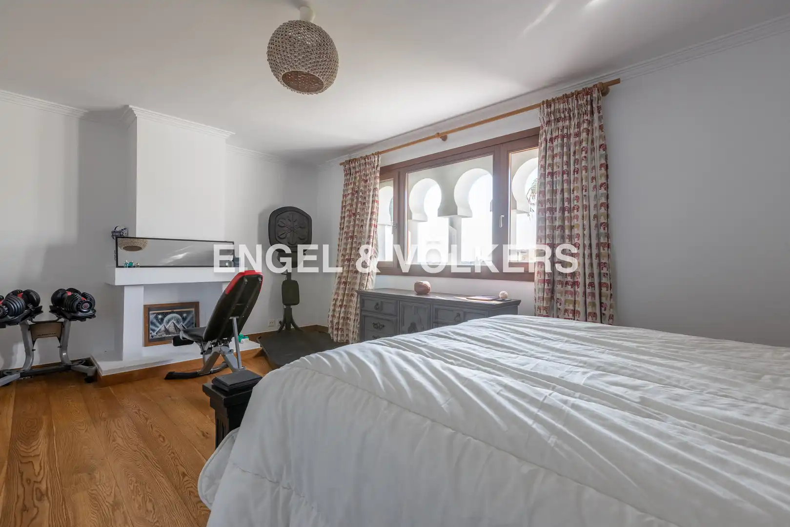 Schlafzimmer von Country house zum Verkauf in El Puerto de Santa María mit Klimaanlage, Heizung und Privatgarten