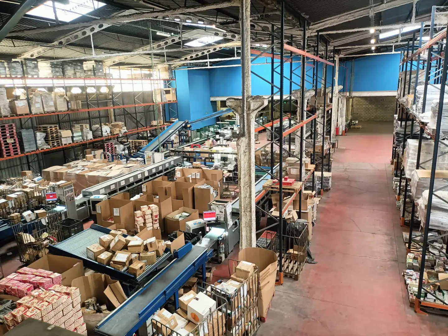 Nave industrial de alquiler en Barcelona con Calefacción y Alarma