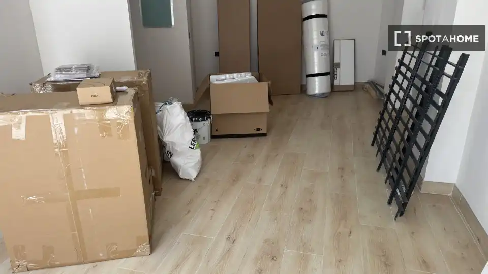 Wohnung zur Miete in Valencia mit Klimaanlage, Heizung und Möbliert