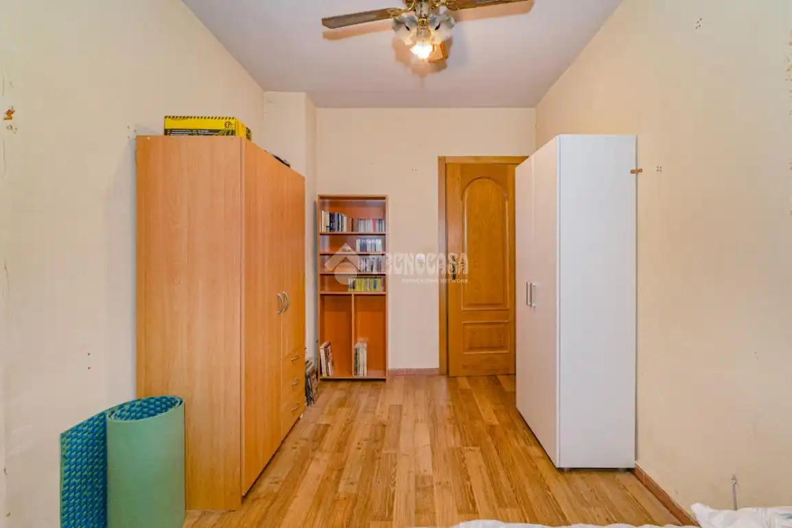 Piso en venta en Granada con Calefacción