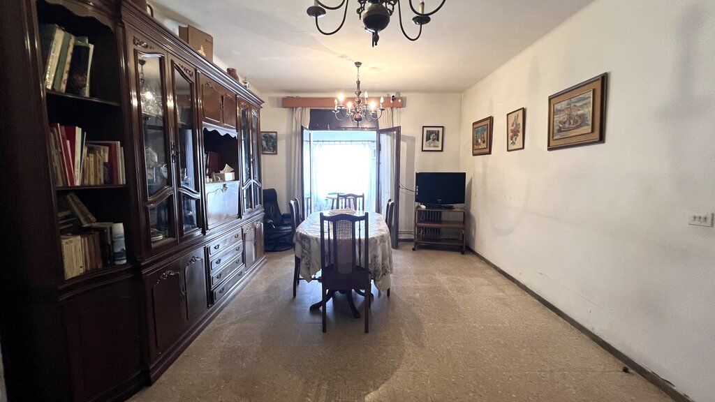 Menjador de Casa o xalet en venda en Figueres amb Calefacció i Terrassa