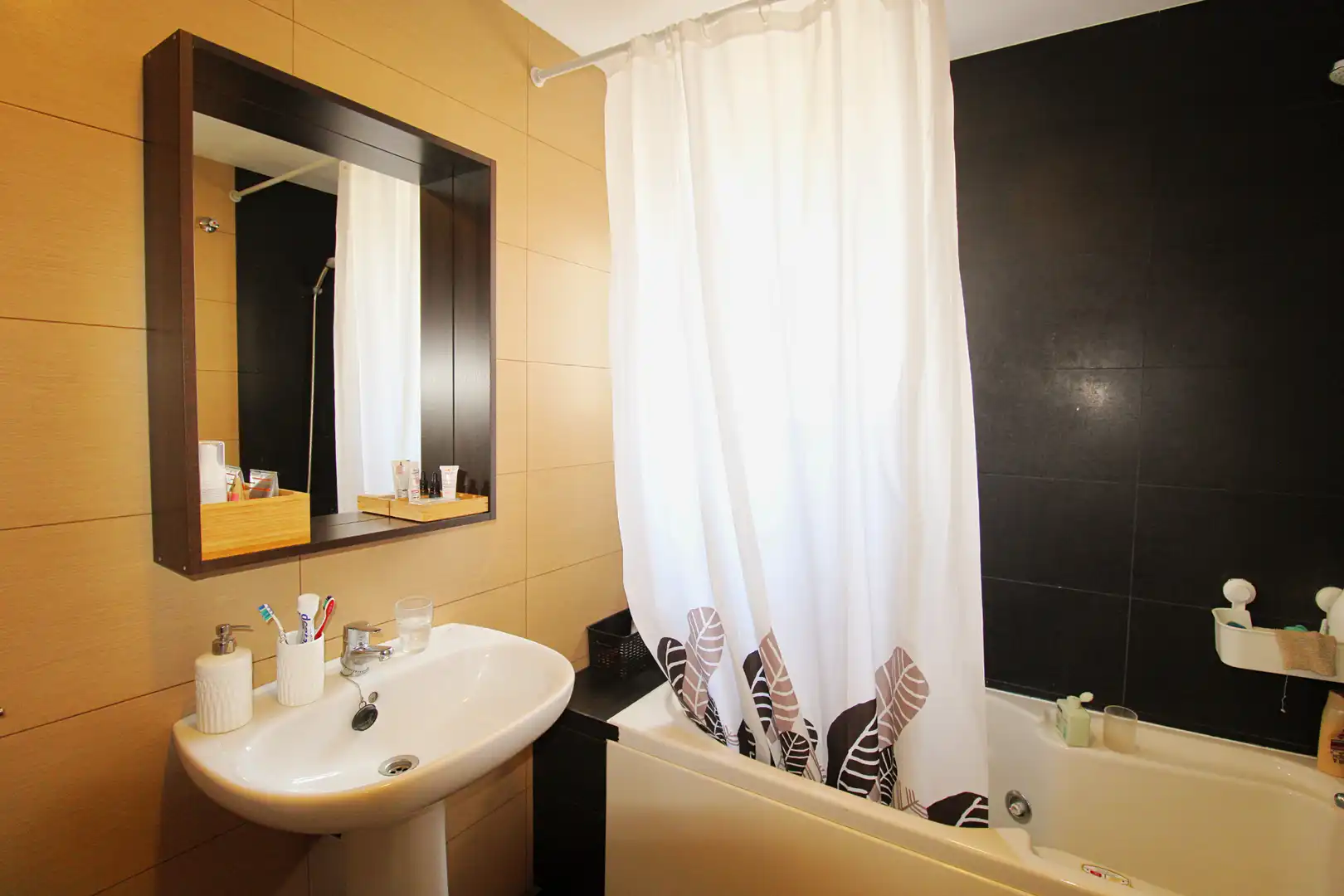 Baño de Casa adosada en venta en Alhaurín de la Torre con Aire acondicionado, Jardín privado y Terraza