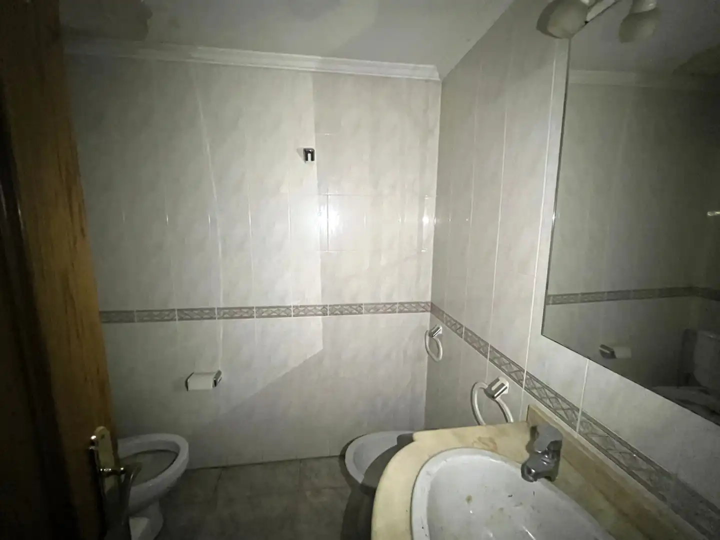 Baño de Piso en venta en Girona con Calefacción, Terraza y Balcón