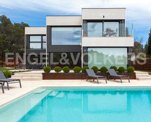 Exterior view of House or chalet for sale in Cerdanyola del Vallès  with Air Conditioner, Heating and Private garden