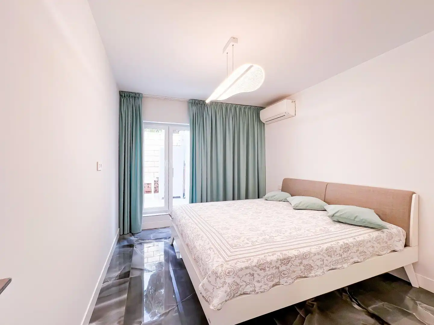 Dormitori de Casa o xalet en venda en Adeje amb Aire condicionat, Jardí privat i Traster