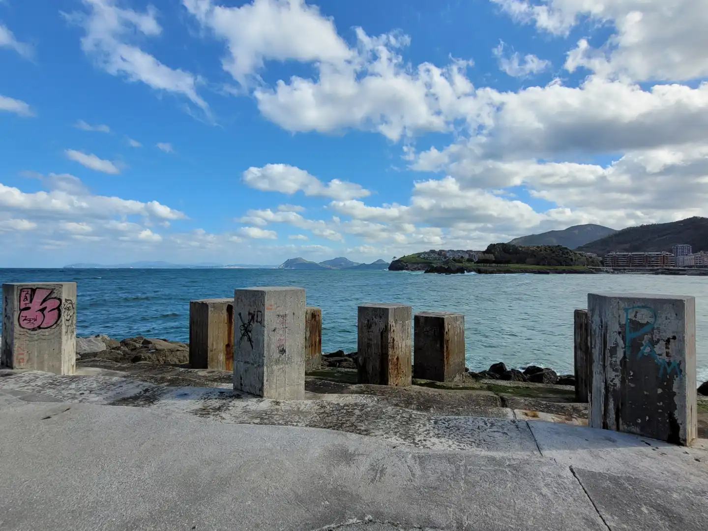 Außenansicht von Haus oder Chalet zur Miete in Castro-Urdiales mit Heizung, Privatgarten und Terrasse