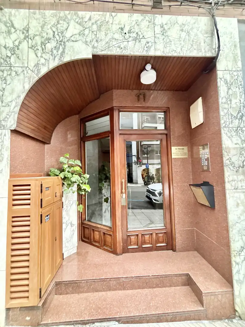 Ático en venta en Oviedo  con Calefacción y Parquet