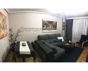 Living room of Flat to rent in Salamanca Capital  with Air Conditioner, Heating and Parquet flooring