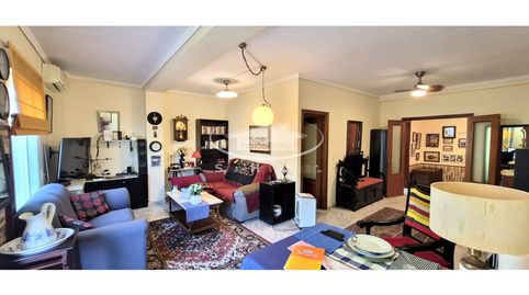 SE VENDE MAGNÍFICO PISO SEMINUEVO MUY CÉNTRICO A 3 MINUTOS A PIE DE LA PLAZA CABILDO Y A UNOS 5 MINUTOS DE LA PLA