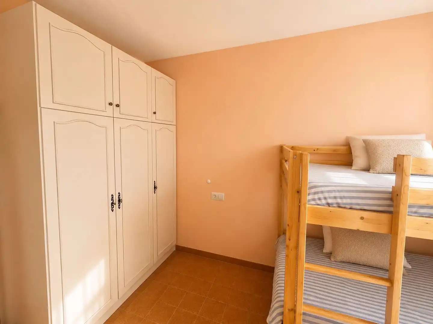 Habitación de Piso en venta en Empuriabrava con Aire acondicionado, Amueblado y Balcón