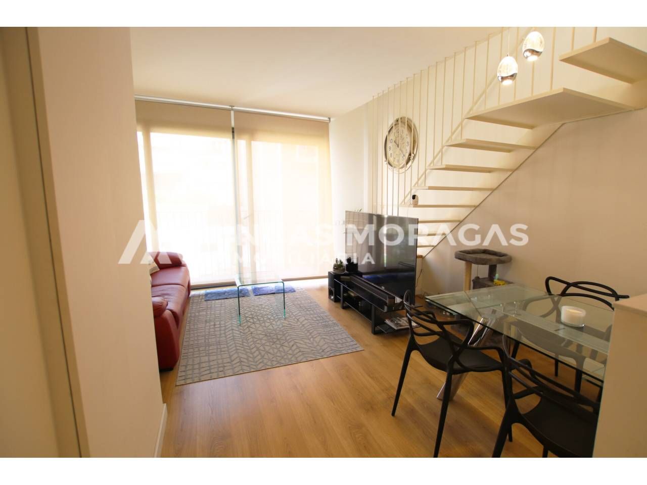 Sala d'estar de Pis en venda en Sant Cugat del Vallès amb Aire condicionat, Calefacció i Parquet