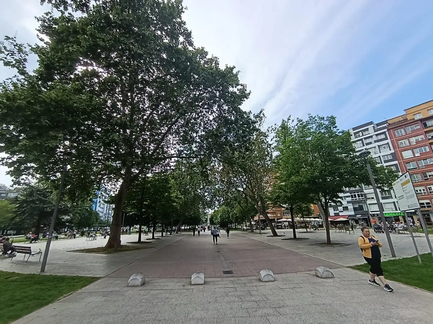 Vista exterior de Apartament de lloguer en Avilés amb Calefacció i Moblat
