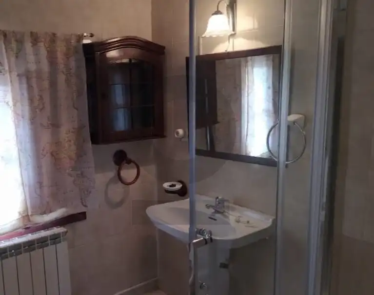 Baño de Casa o chalet en venta en Nuévalos con Calefacción, Terraza y Trastero