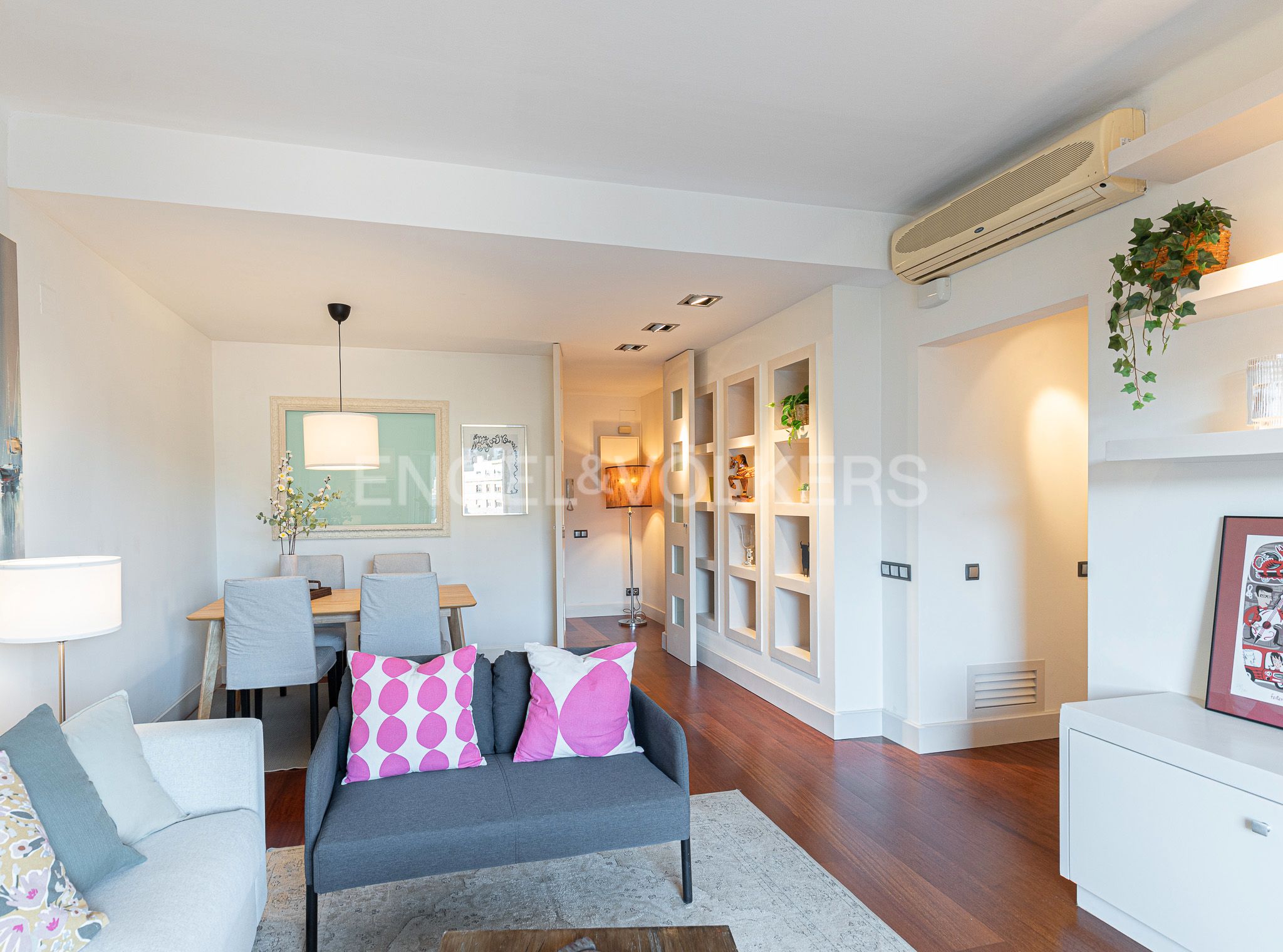 Sala d'estar de Apartament en venda en  Barcelona Capital amb Calefacció, Parquet i Terrassa