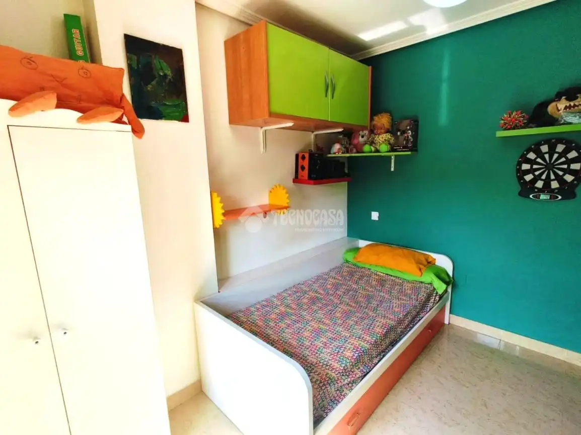Casa aparellada en venda a Medina del Campo, imagen 25