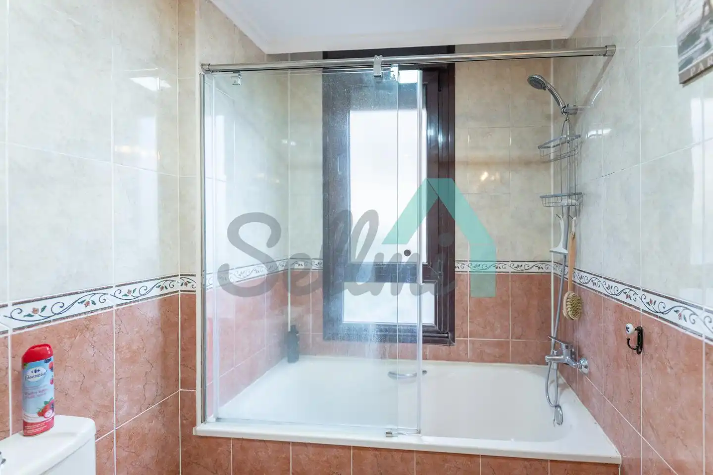Baño de Piso en venta en Oviedo  con Calefacción, Parquet y Trastero