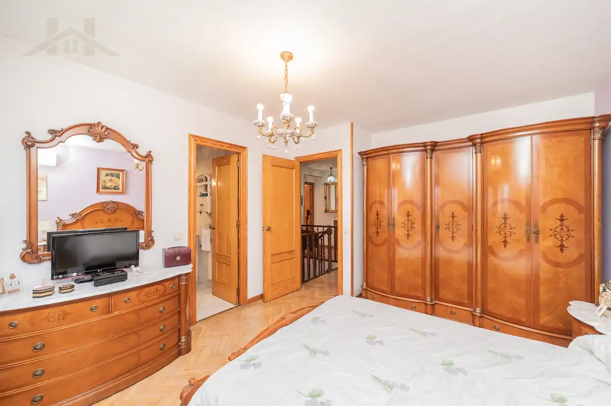 Bedroom of Houses for sale in Arroyomolinos (Madrid)  with Air Conditioner, Heating and Private garden