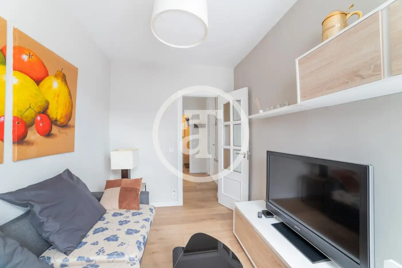 Living room of Flat for rent in Madrid  with Air Conditioner, Heating and Furnished