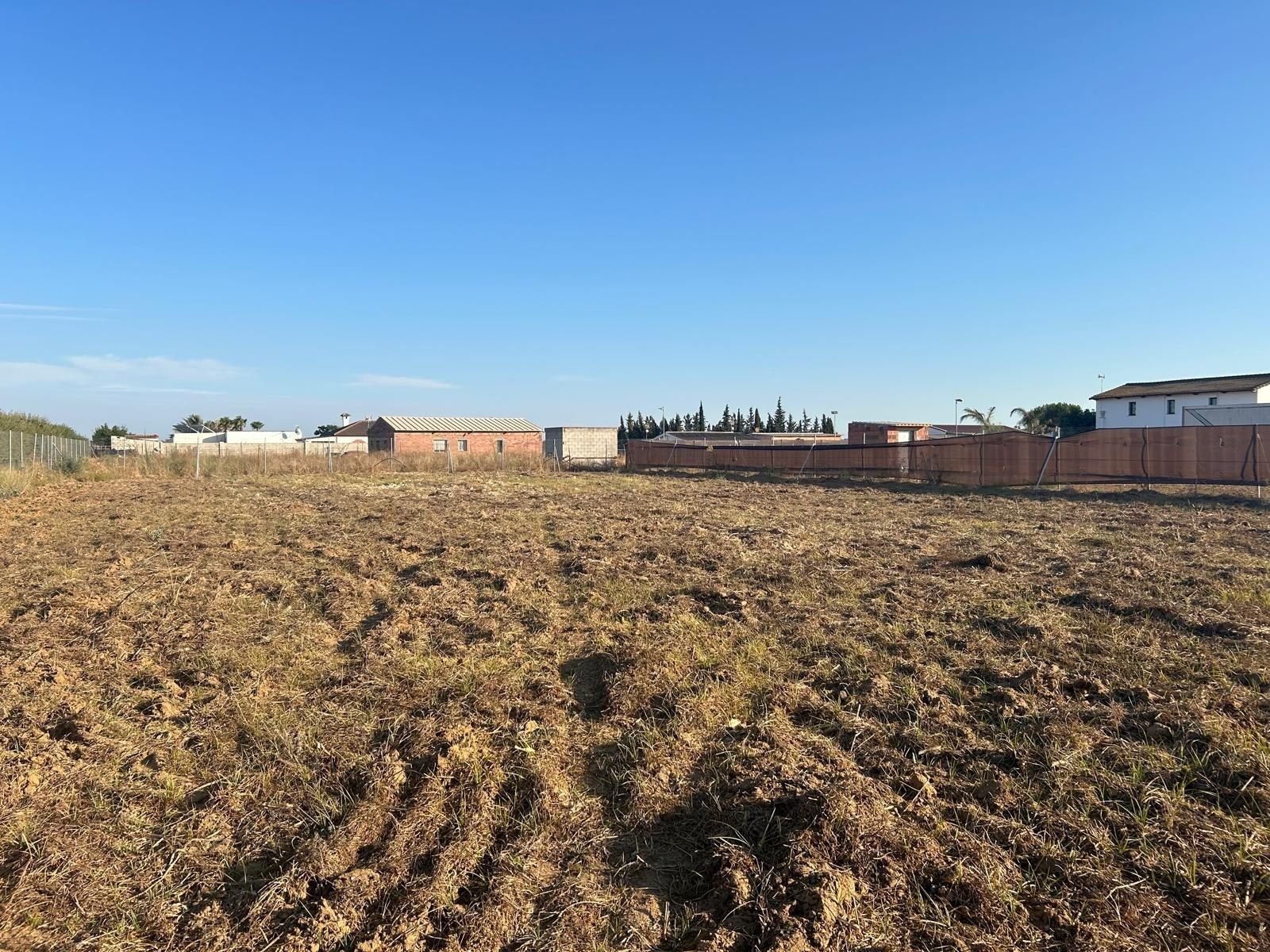 Land for sale in Los Palacios y Villafranca