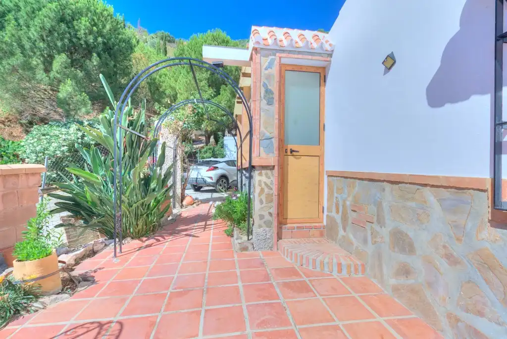 Casa rustica con piscina in vendita a Sayalonga, imagen 6