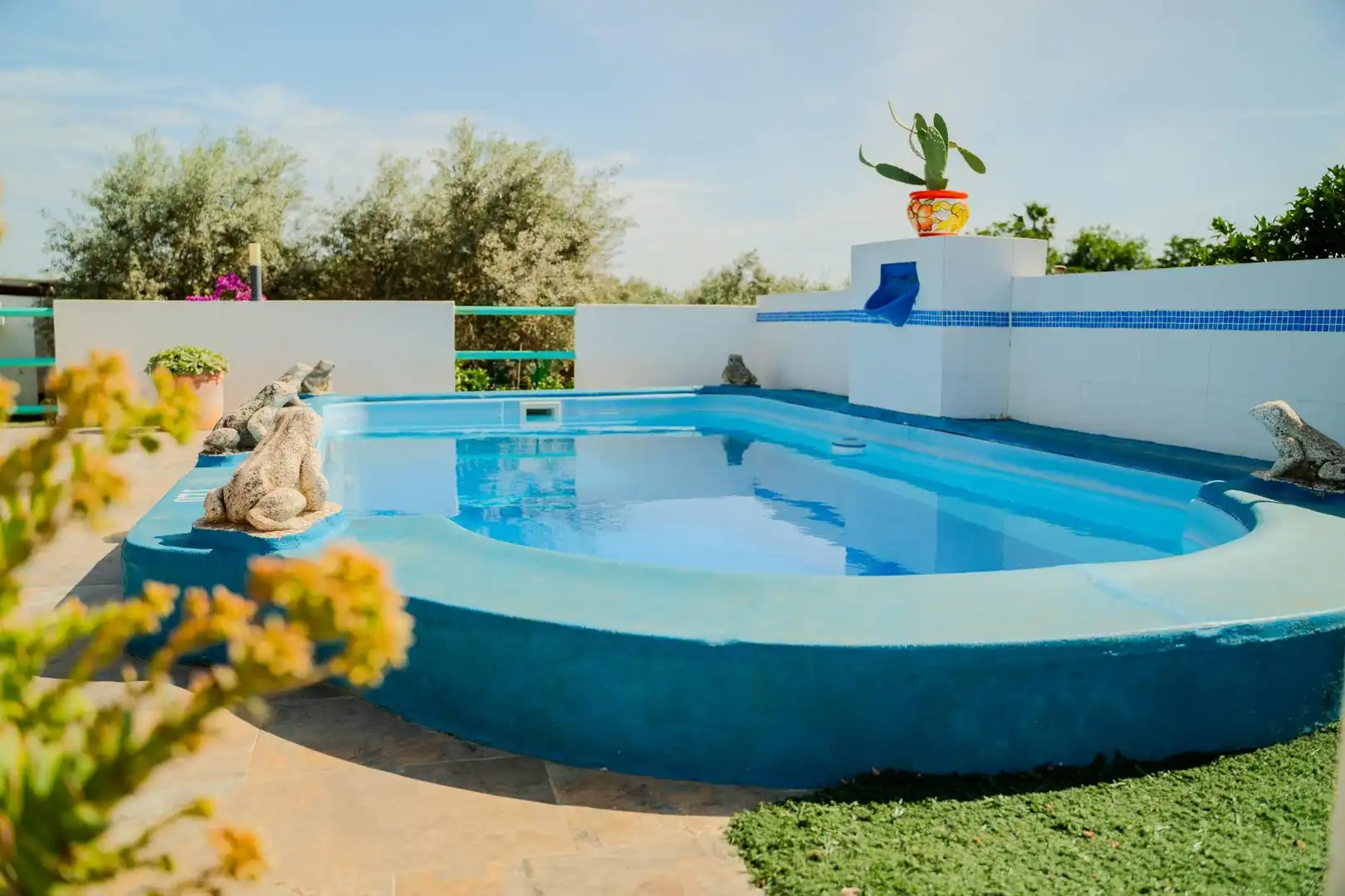 Swimming pool of Houses for sale in Carmona  with Air Conditioner, Private garden and Terrace