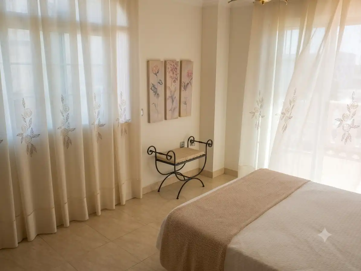 Dormitori de Casa adosada en venda en Sagunto / Sagunt amb Aire condicionat, Calefacció i Jardí privat