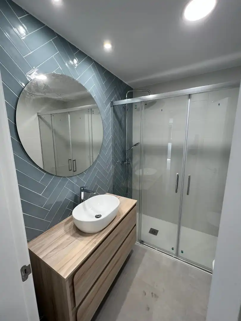Bathroom of Flat for sale in Poio  with Heating, Parquet flooring and Oven