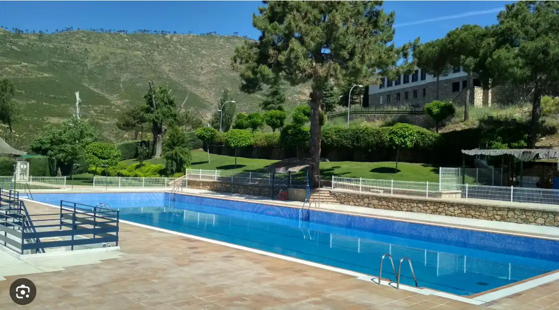 Piscina de Casa o chalet en venta en Robledo de Chavela con Calefacción, Jardín privado y Terraza